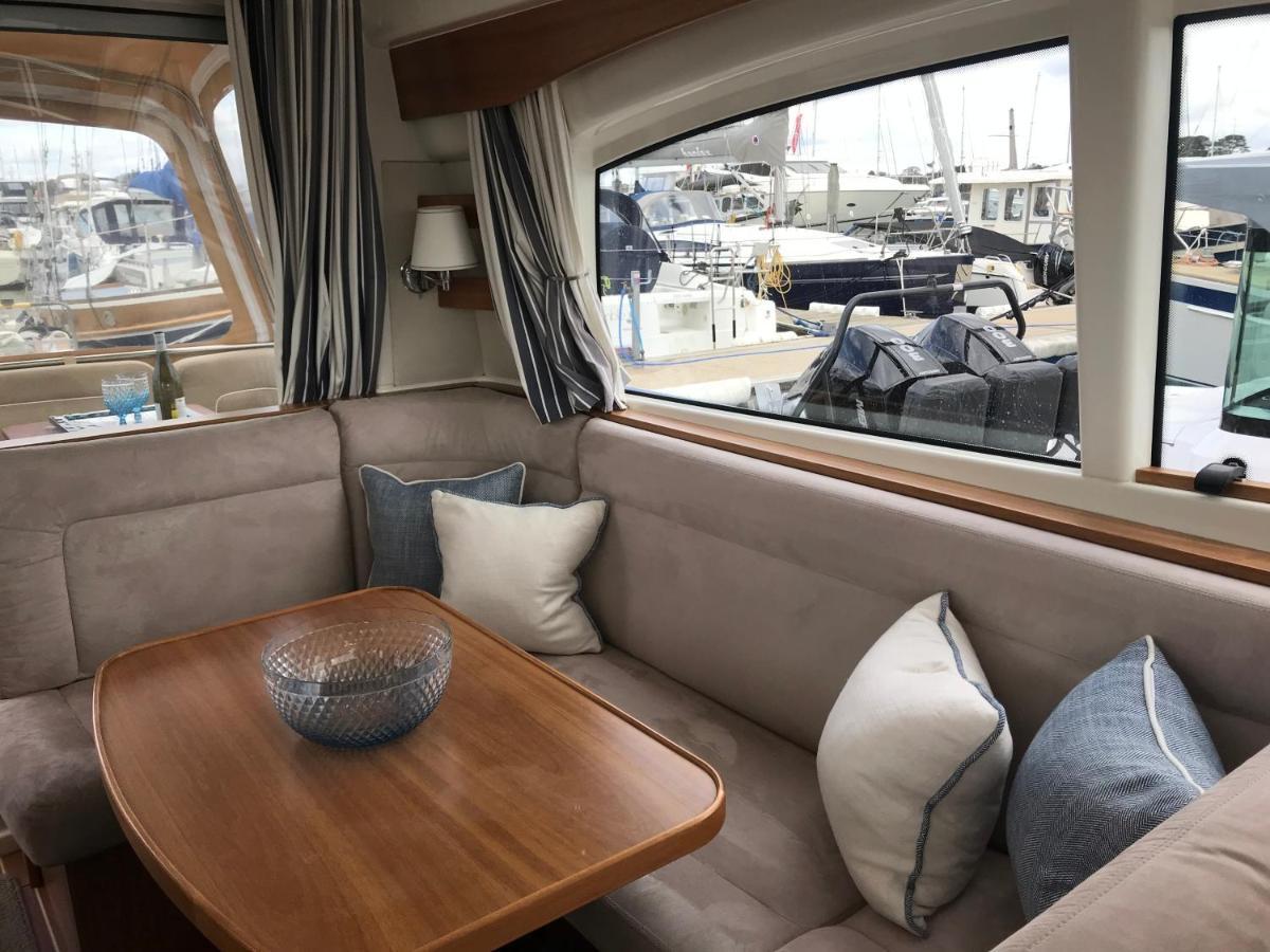 Hotel Adelphi B A Delightful 6 Berth Boat Lymington Exterior foto